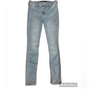 Hollister HIGH-RISE LIGHT WASH JEAN LEGGINGS. Size 1S. W25. L26.